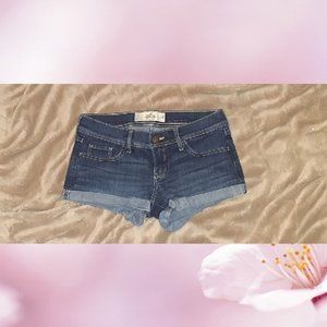 Hollister Size 3 Cuffed Jean Shorty Shorts